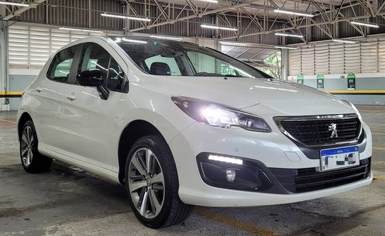 PEUGEOT 308 1.6 GRIFFE THP 16V FLEX 4P AUTOMÁTICO PEUGEOT 308 1.6 GRIFFE THP 16V FLEX 4P AUTOMÁTICO